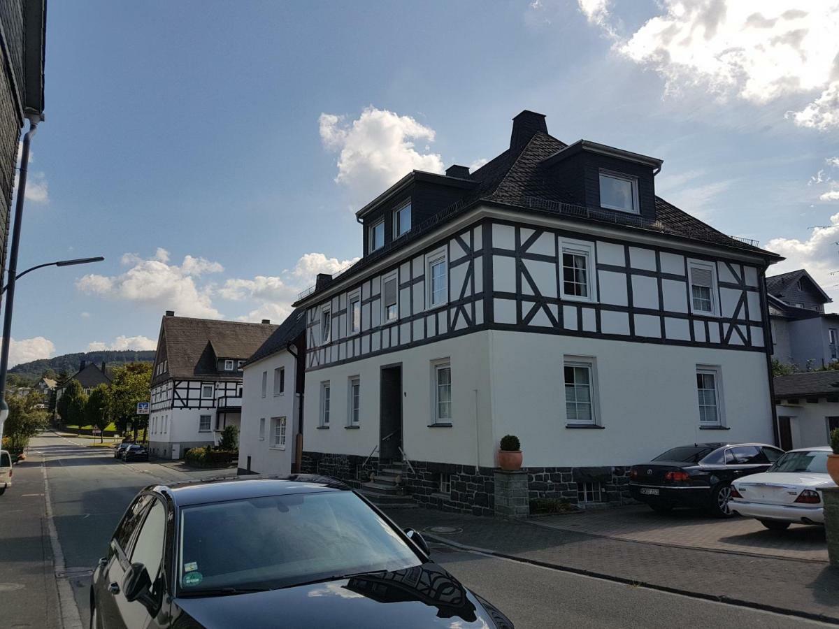 freundliche Unterkunft Sauerland Meschede Exterior foto