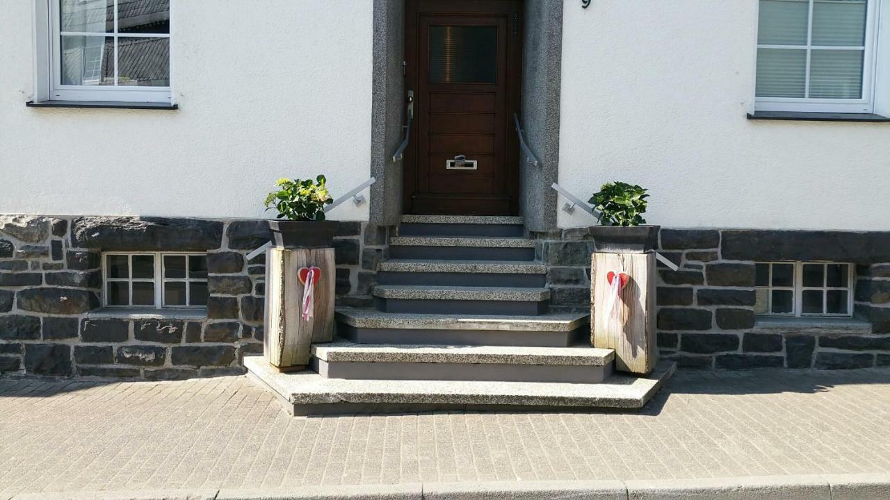 freundliche Unterkunft Sauerland Meschede Exterior foto